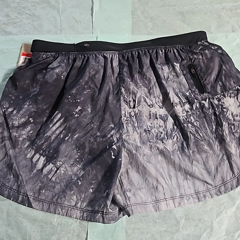 Nike Women’s Black Marble-Print Athletic Running Shorts